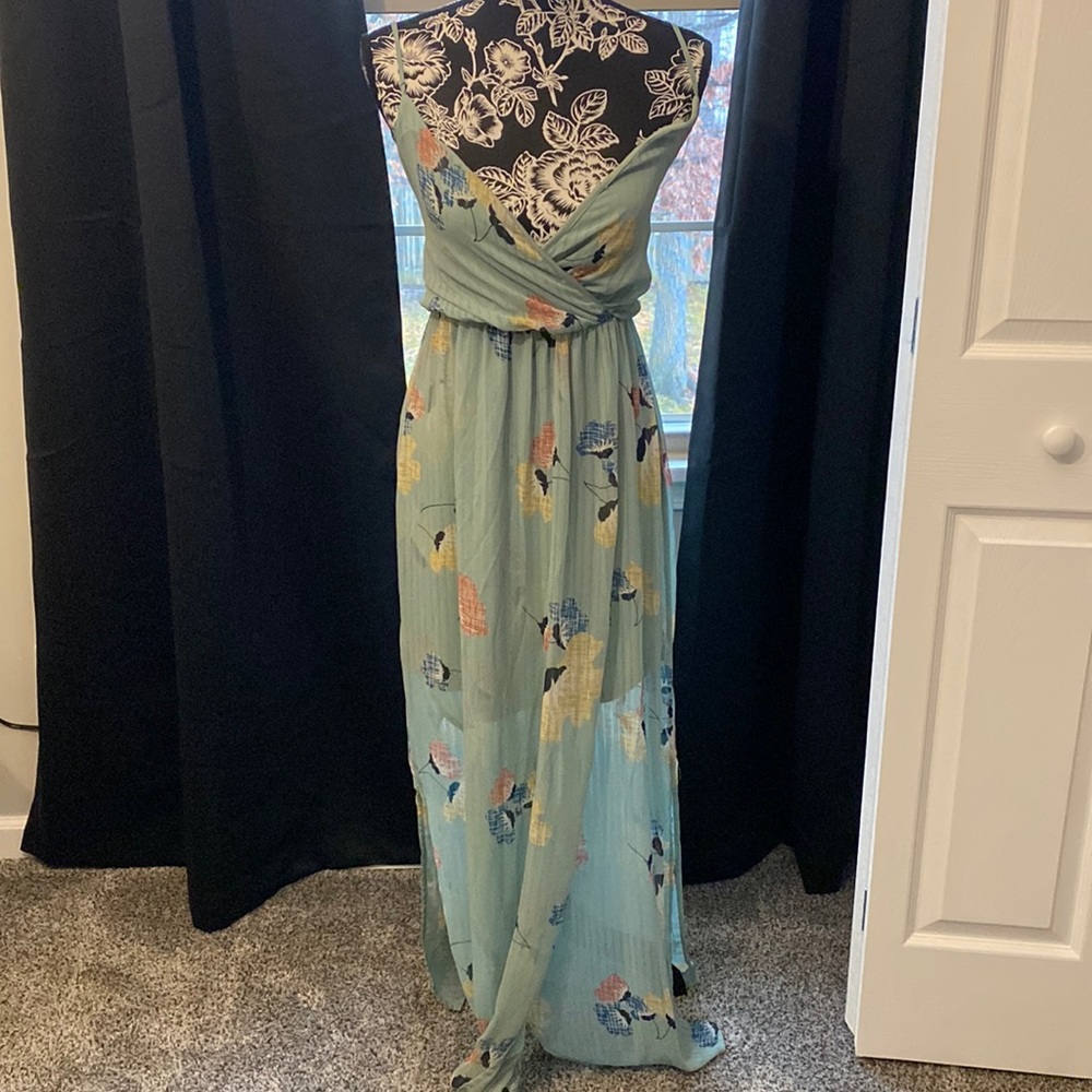Floral dress size small